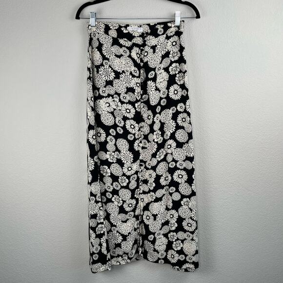 Flynn Skye Black White Floral Print Button Front Lightweight Midi Skirt SM/Med - Picture 13 of 14